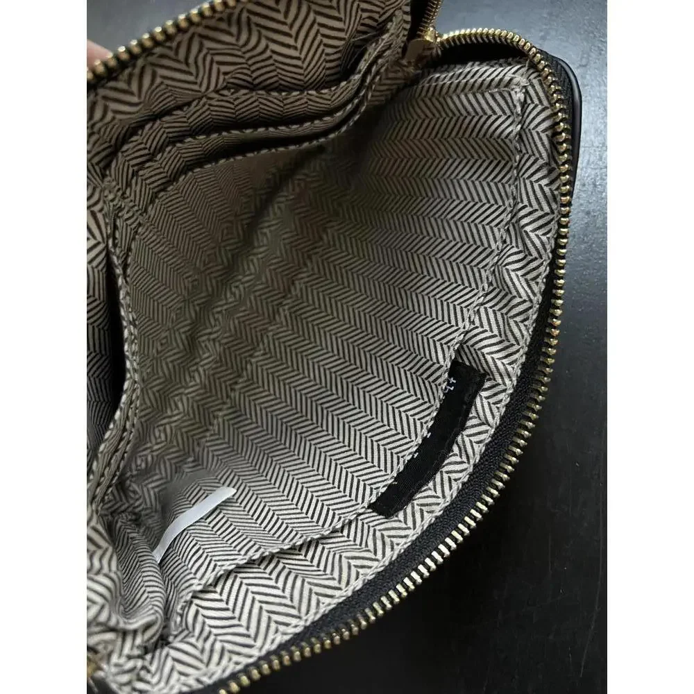 Threaded Pear‎ Vegan Leather Black Wristlet w/Twist Lock